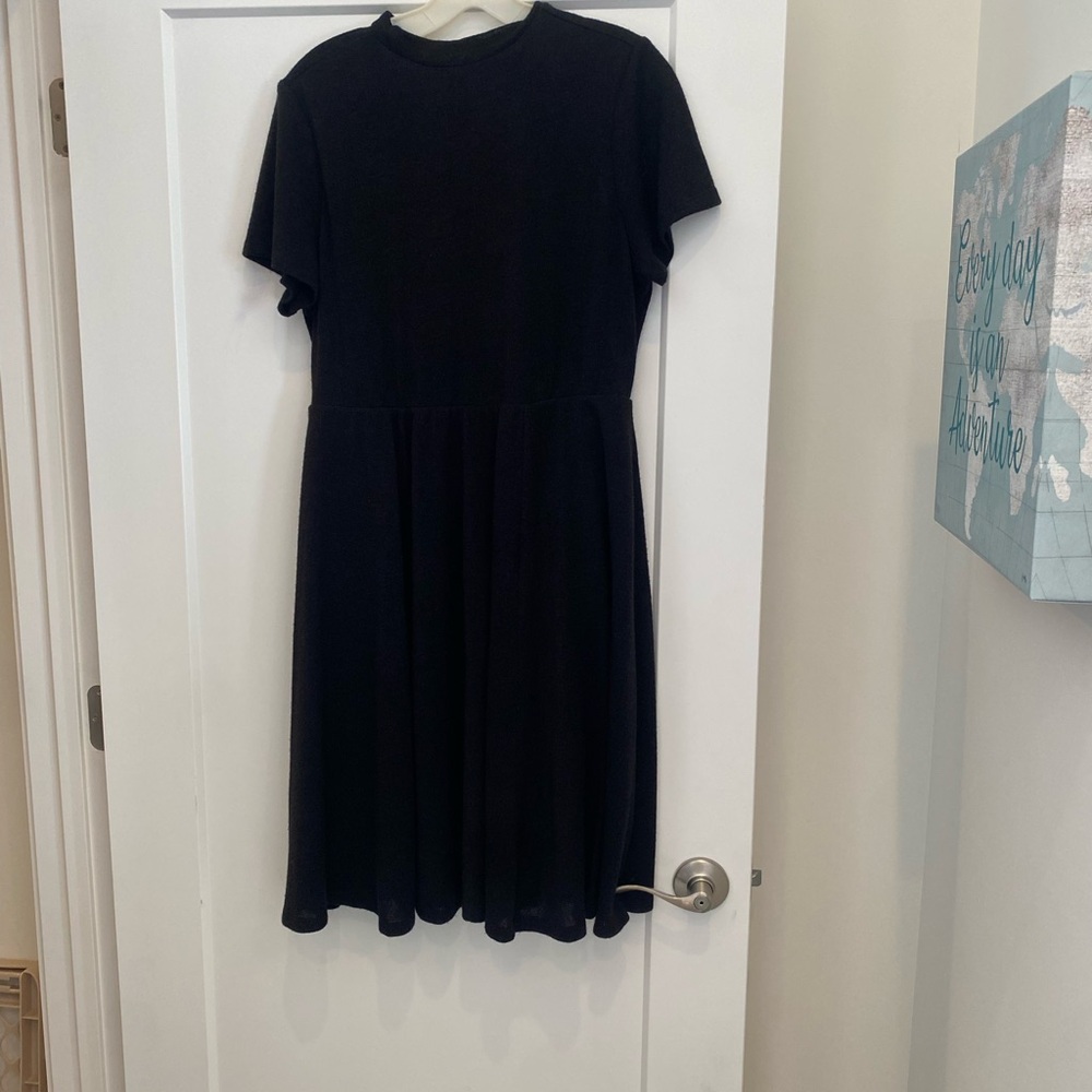 Torrid Black Short Sleeve Dress - Picture 1 of 6